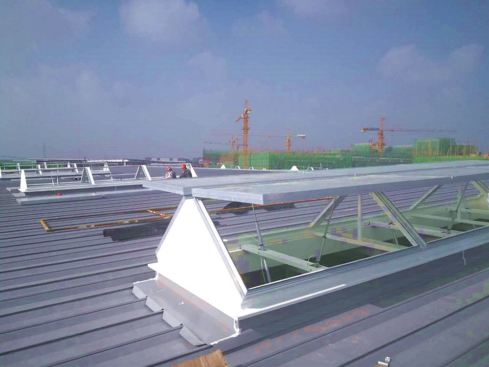 香創(chuàng)智造產業園排煙天窗